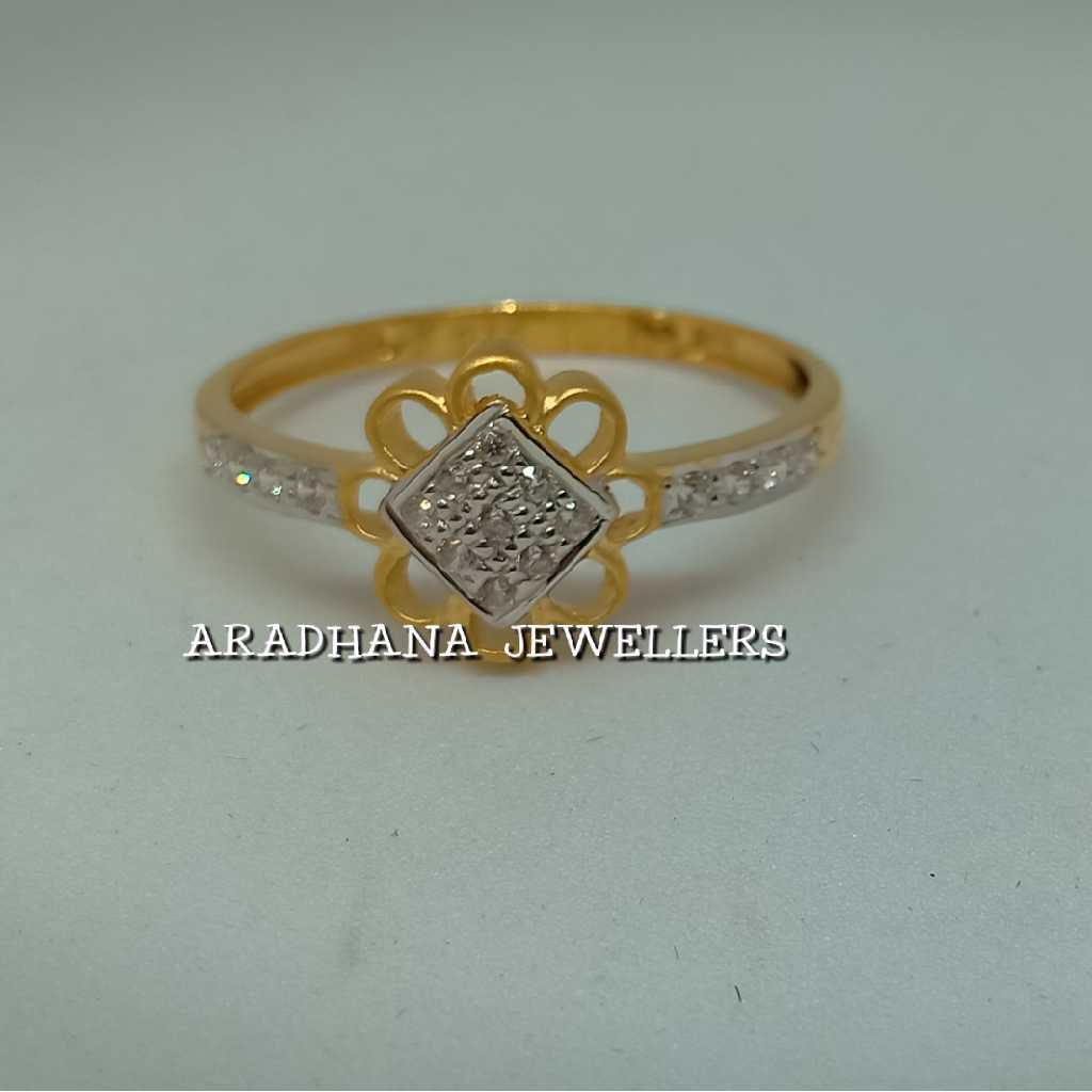 22KT Antique Gold Ladies Ring