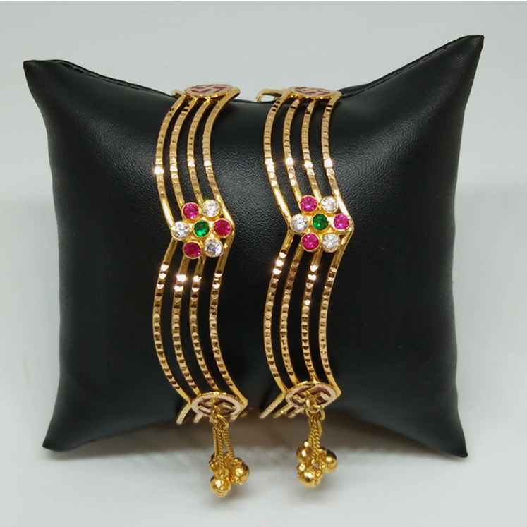 916 Flower Shaped Gold Delicate Bangles