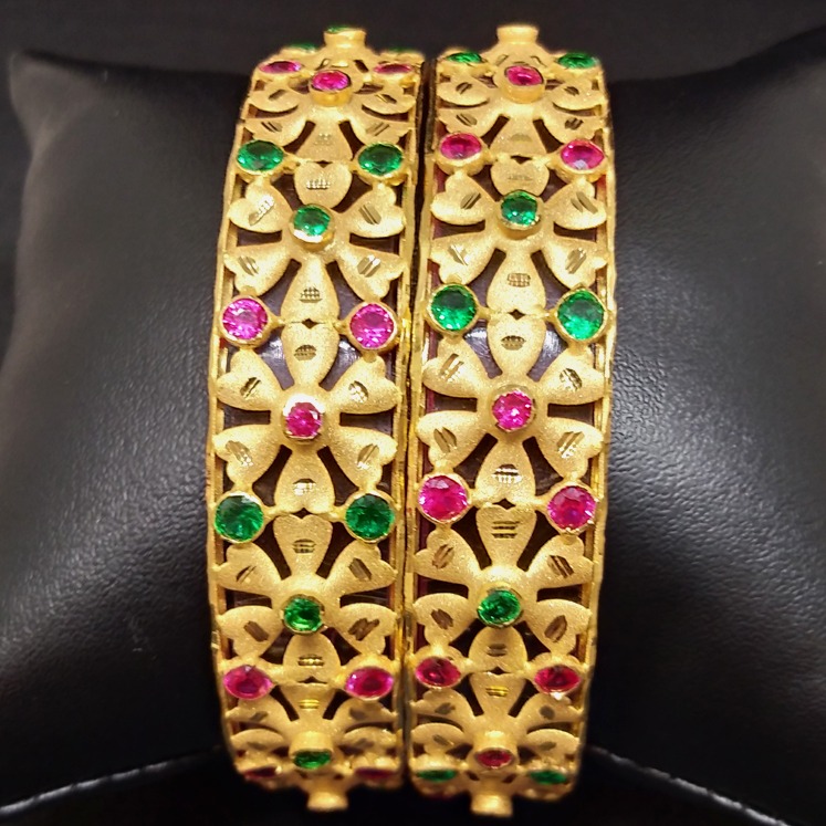 916 Gold Traditional Rajwadi Bangles