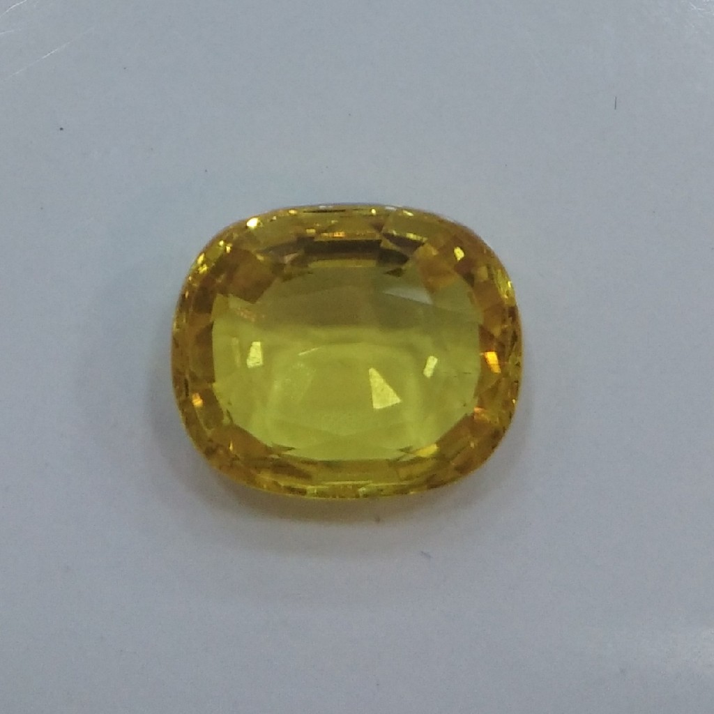 4.51ct oval yellow yellow-sapphire-pukhraj