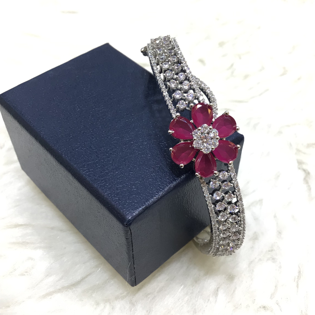 Silver Forming Flower Design Bracelet - Image 2
