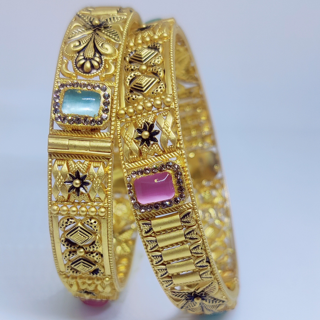 22KT Gold Antique Bangles