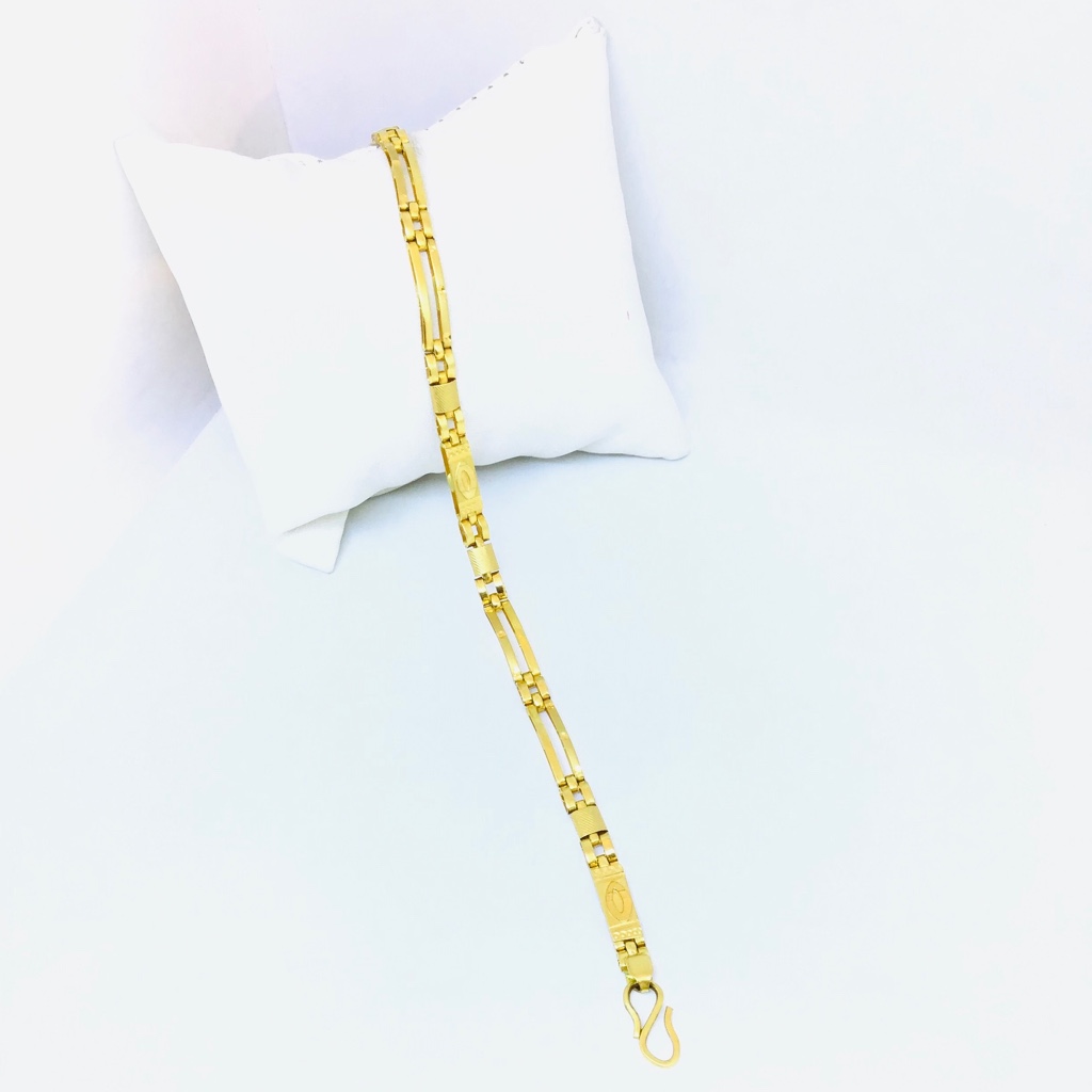 DESIGNING FANCY BRANDED BRACELET - Image 2