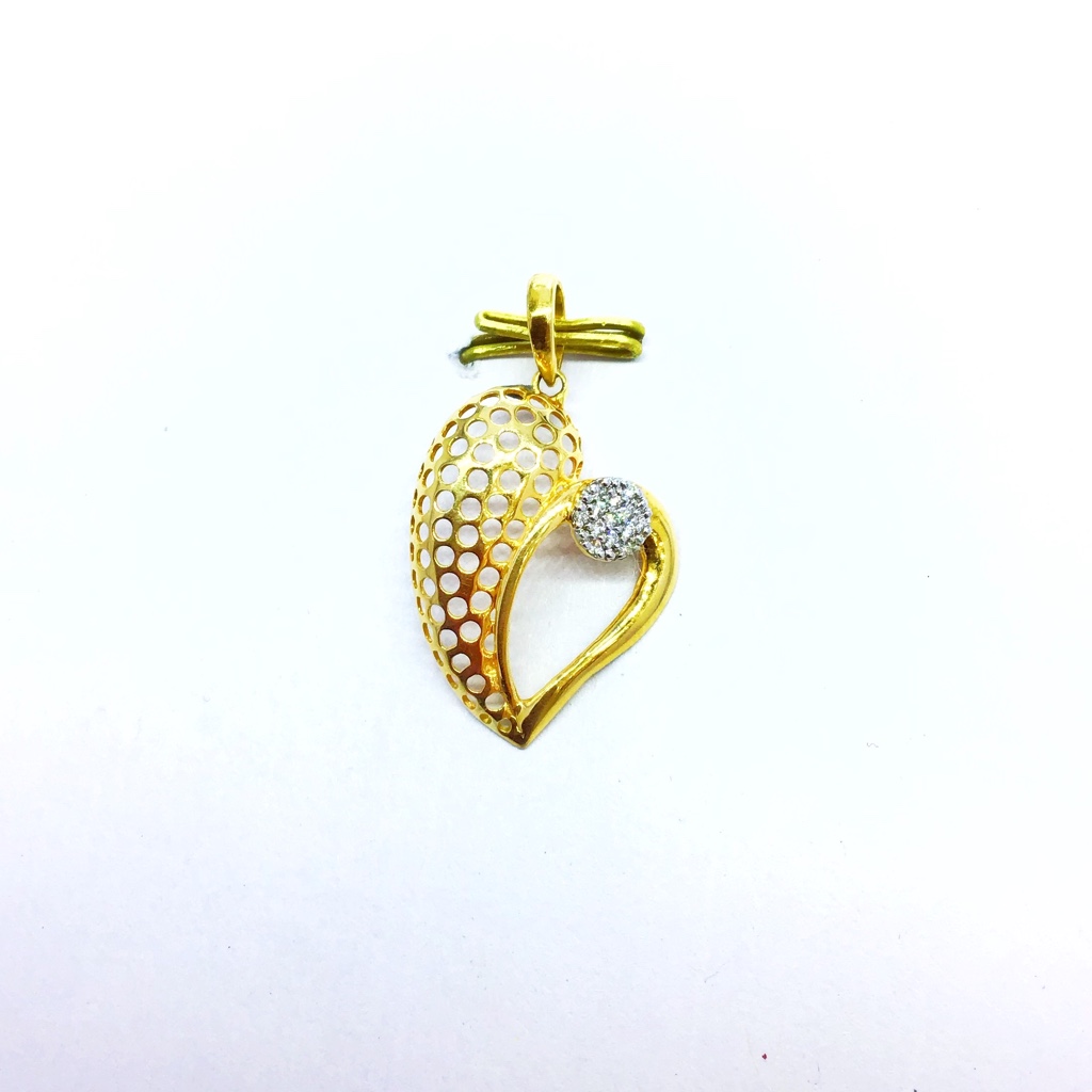 DESIGNING FANCY HEART REAL DIAMOND PENDANT