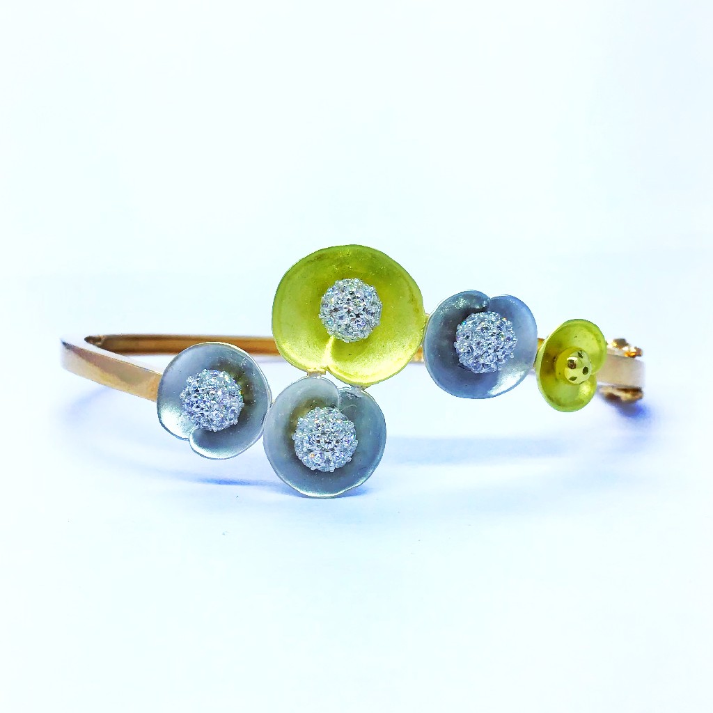 DESIGNED FANCY ROSE GOLD KADA BRACELET