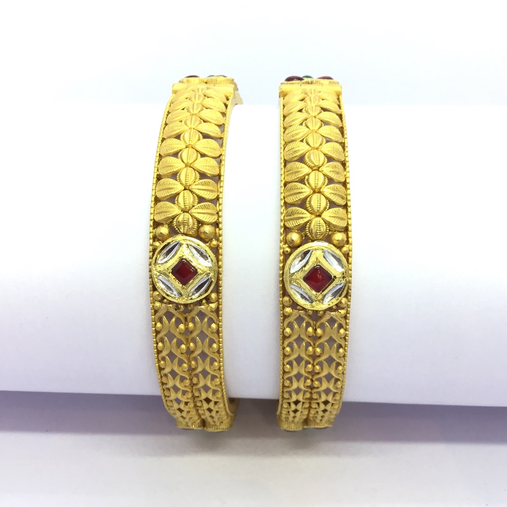 Designing gold bangles - Image 3
