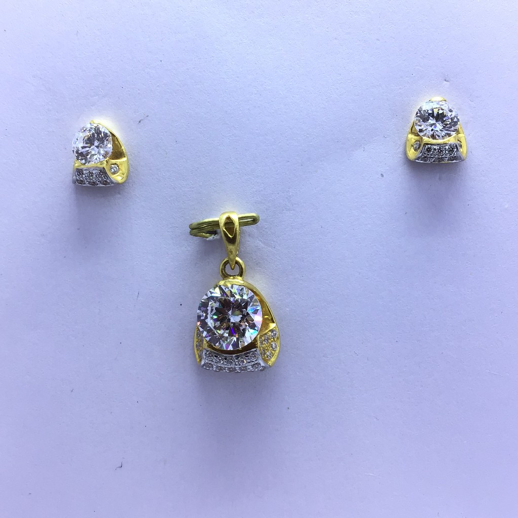 DESIGNING FANCY GOLD PENDANT SET