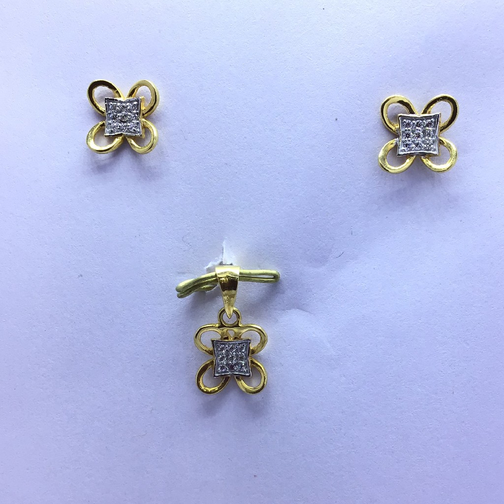DESIGNING FANCY FLOWER GOLD PENDANT SET