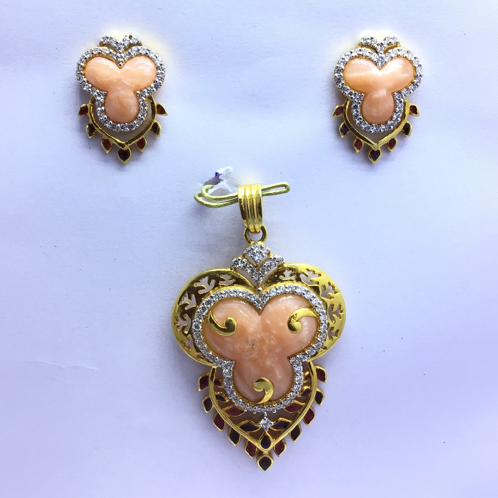 NEW FANCY GOLD PENDANT SET