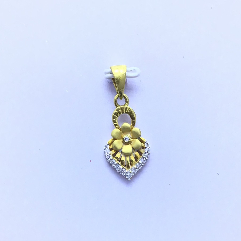 DESIGNING FLOWER GOLD PENDANT