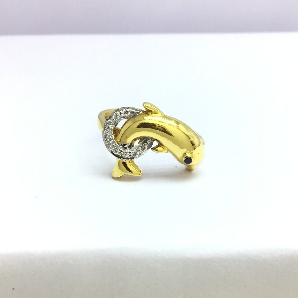 designing fancy fish ladies gold ring