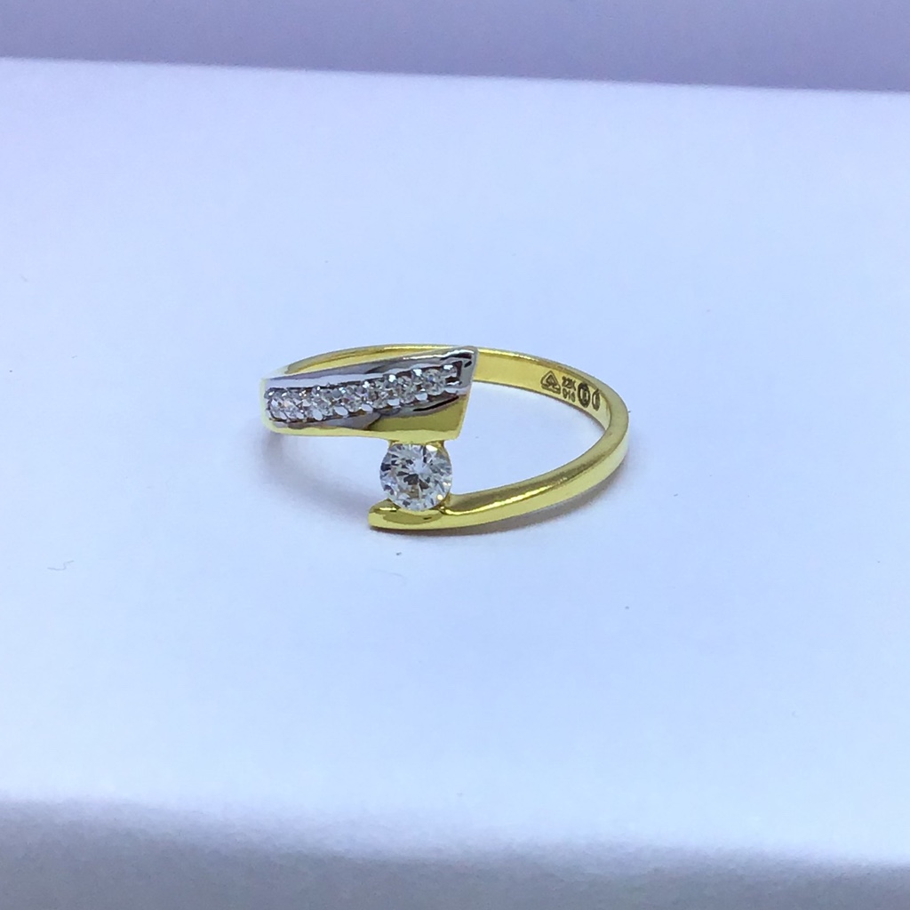 branded fancy ladies gold ring