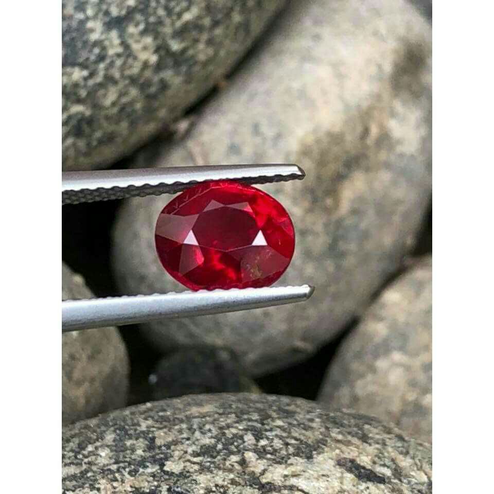 5ct oval red ruby-manek