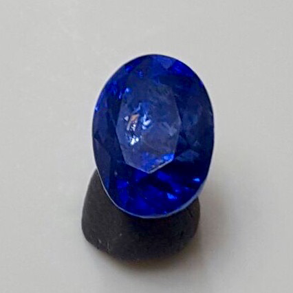 10.10ct oval royal-blue blue-sapphire-neelam