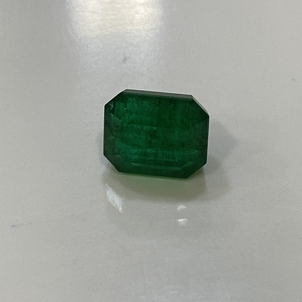 3.7ct emerald green emerald-panna