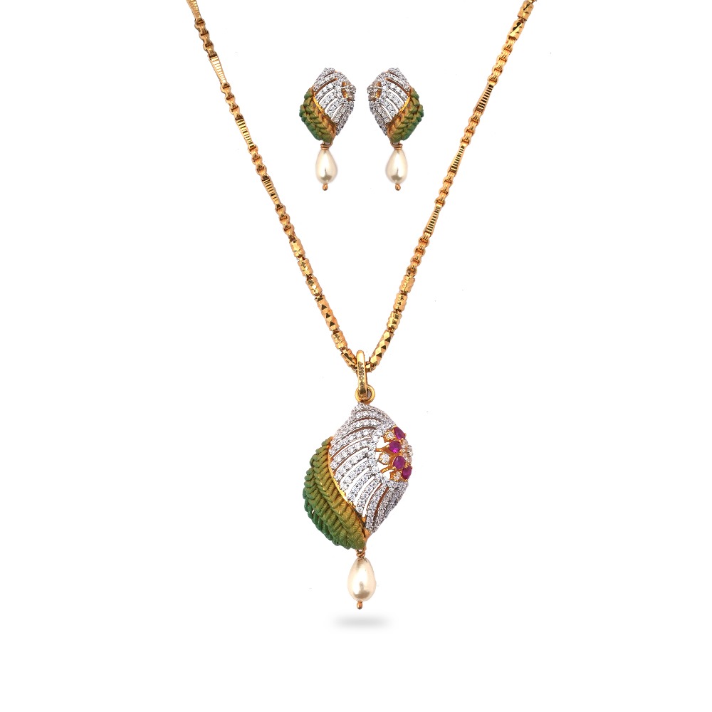 916 Gold Diamond Pendant Set