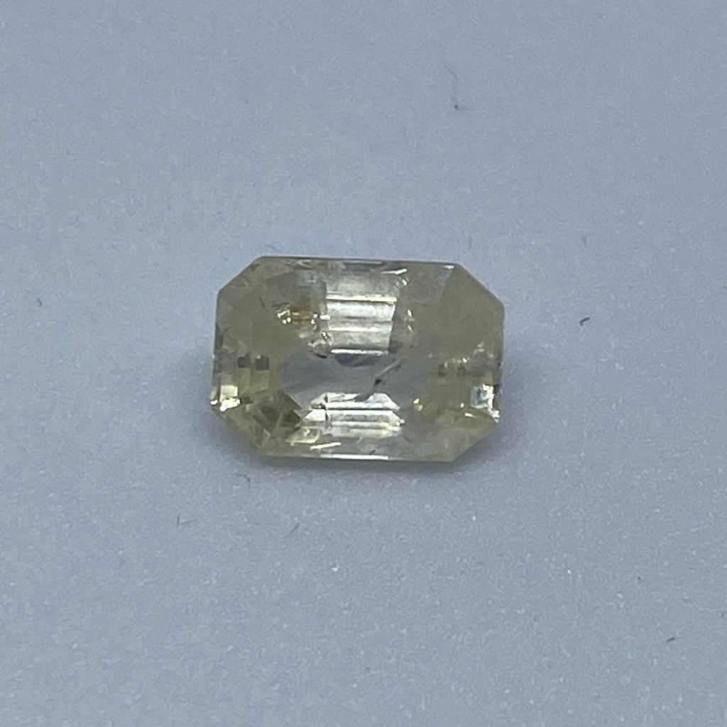 2.91ct octagonal yellow yellow-sapphire-pukhraj