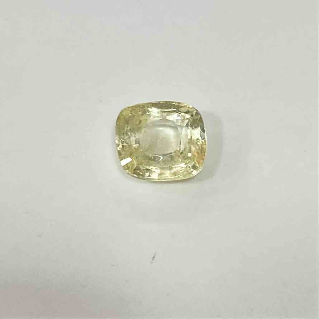 4.11ct cushion yellow yellow-sapphire-pukhraj