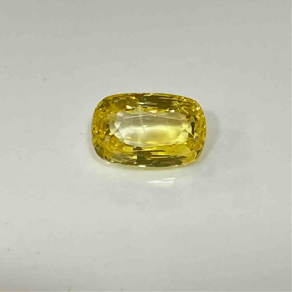 5.10ct cushion yellow yellow-sapphire-pukhraj