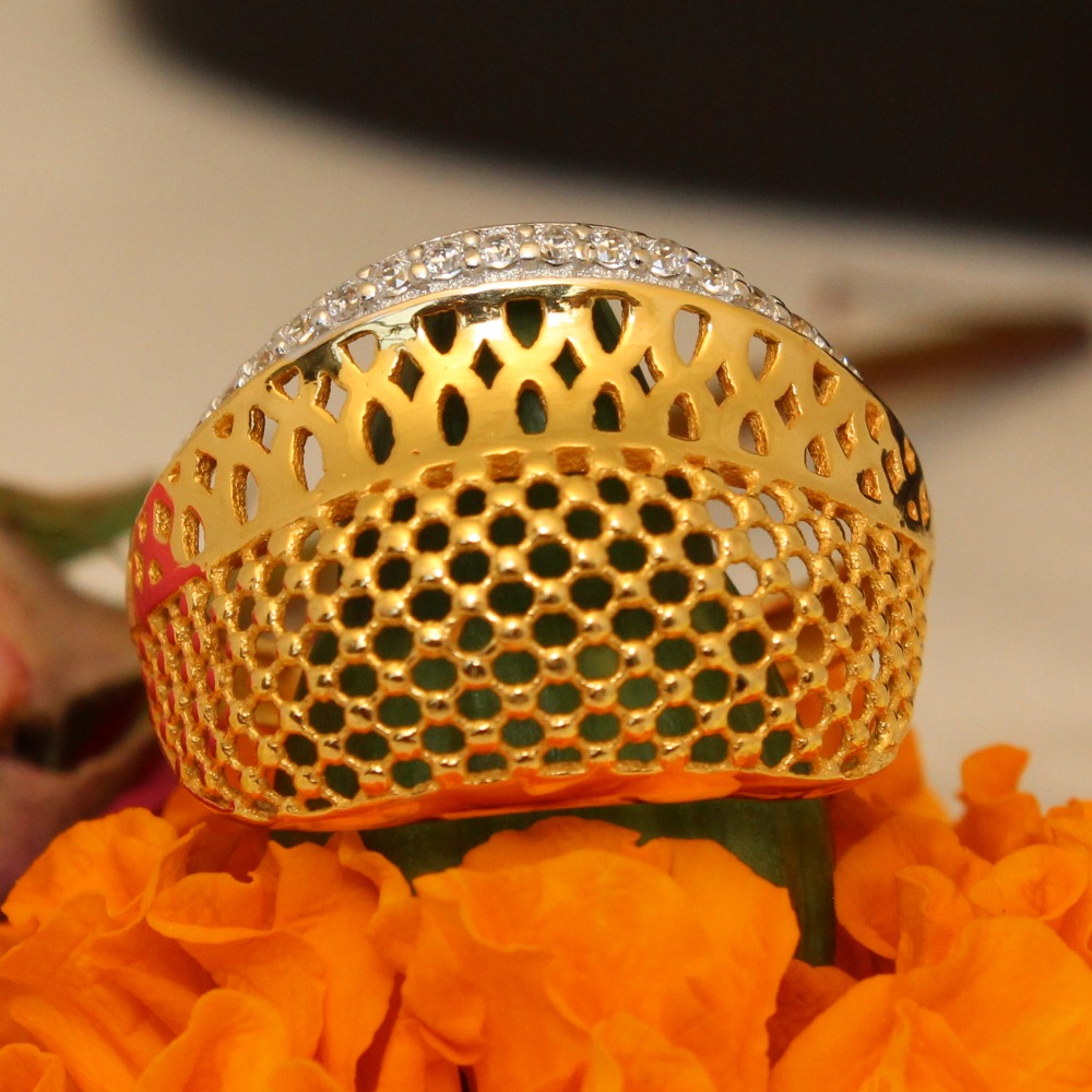 Antique 916 Yellow Gold Ladies Ring