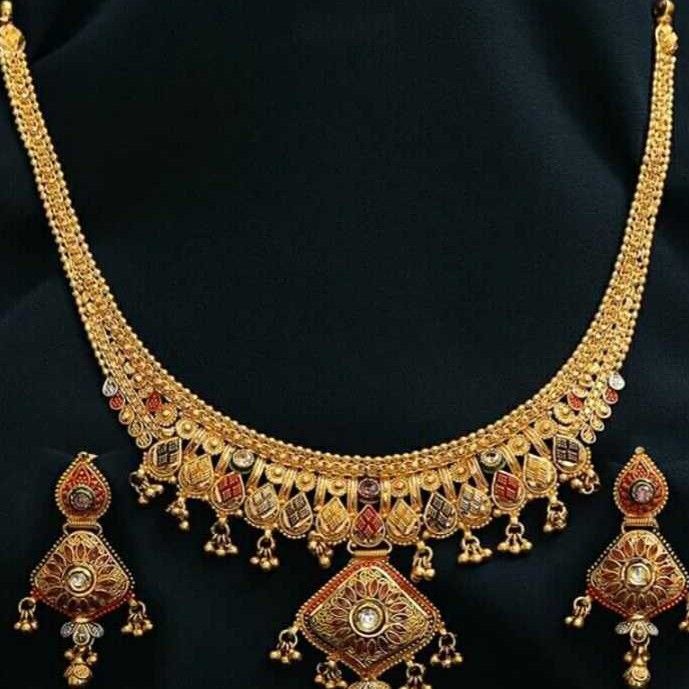 22kt Gold Exclusive Necklace Set