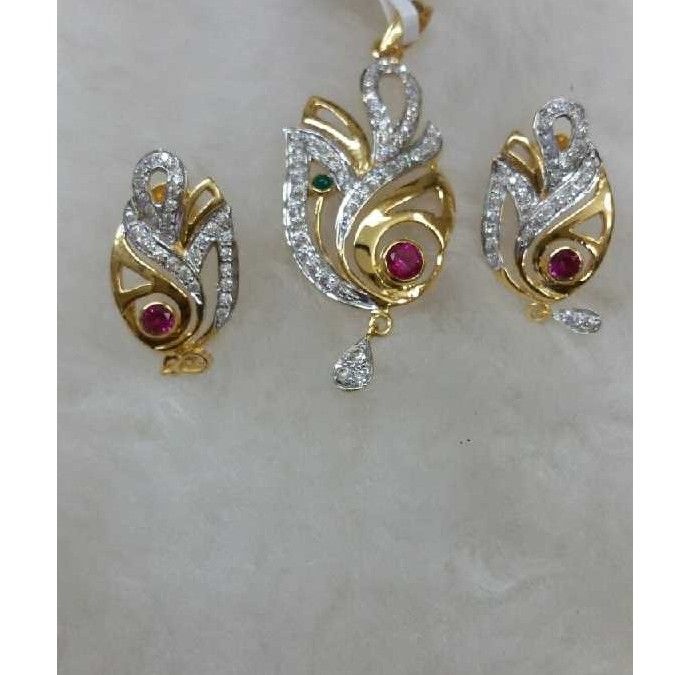 Leaf Shape 916 Gold Ladies Pendant Set