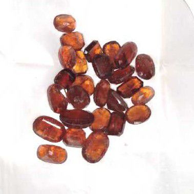 200ct emerald orange hessonite-gomed