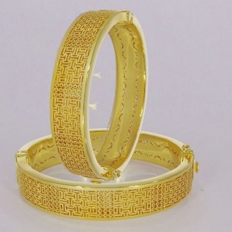 916 Gold Yellow Laser Machine Cutting Stylish Bangles
