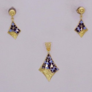 Antique 916 Gold Meenkari Pendant Set
