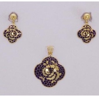 916 Gold Flower Shape Pendant Set