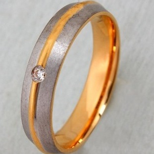 916 GOLD FANCY BAND RING