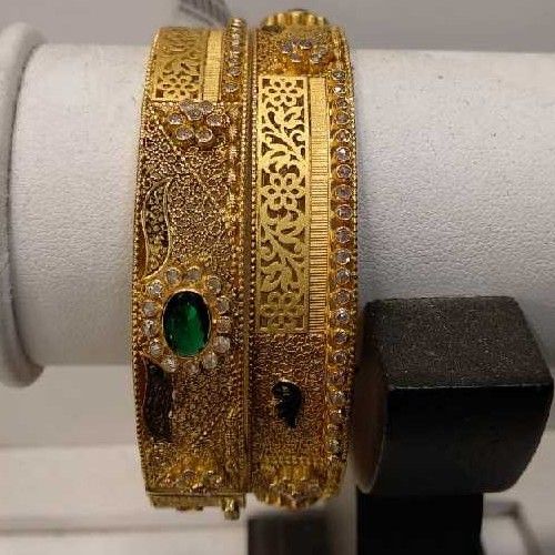 916 Gold Modern Indian Attractive Bangles