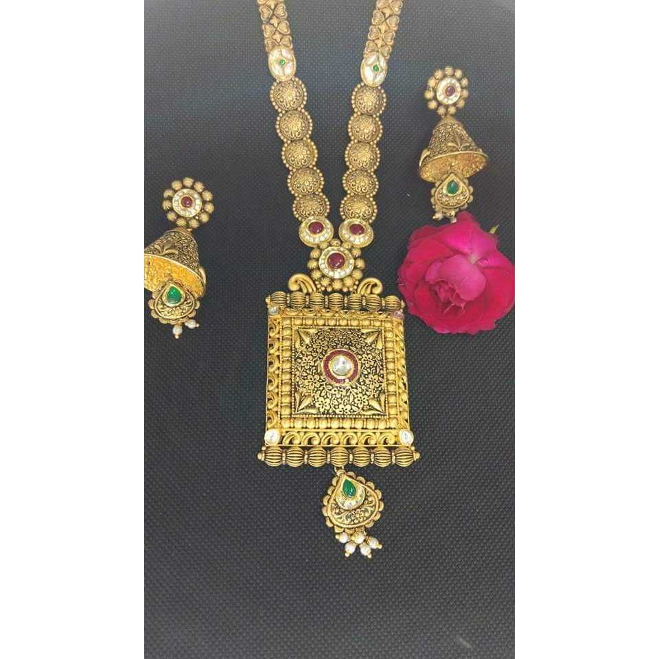 Necklace Set