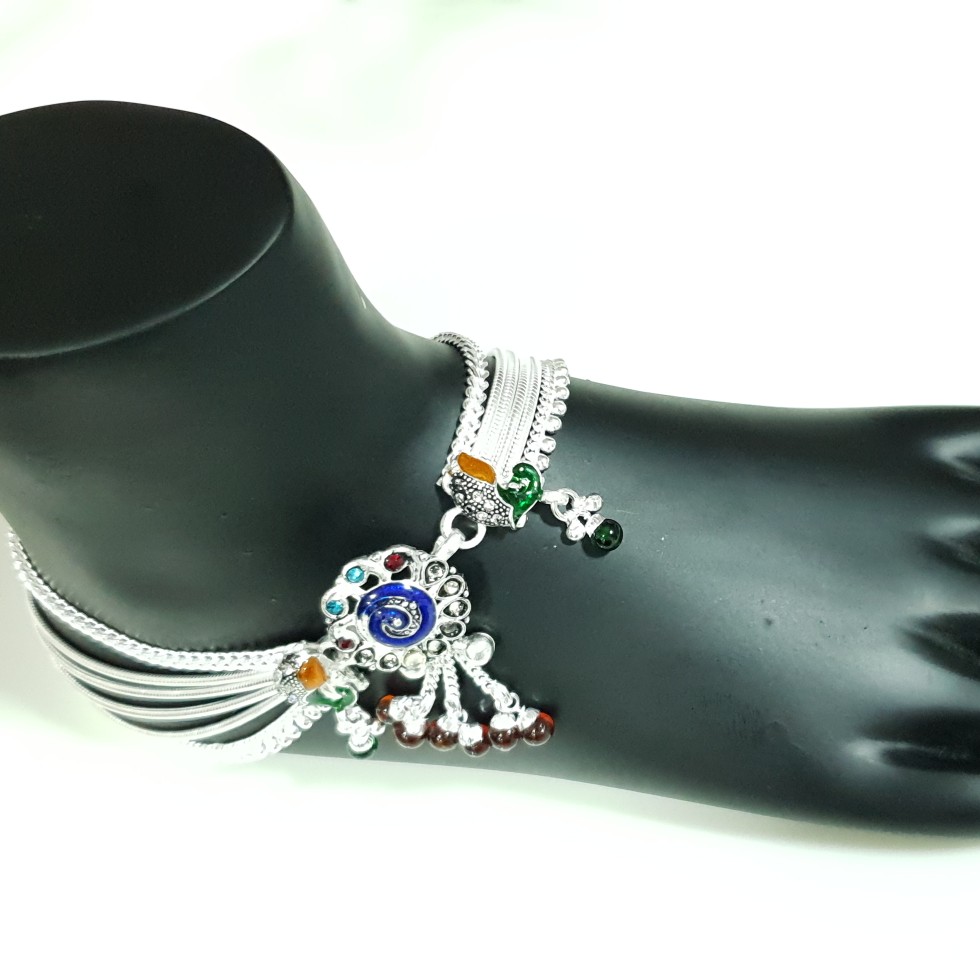 40 Barfi Payal Mo-003