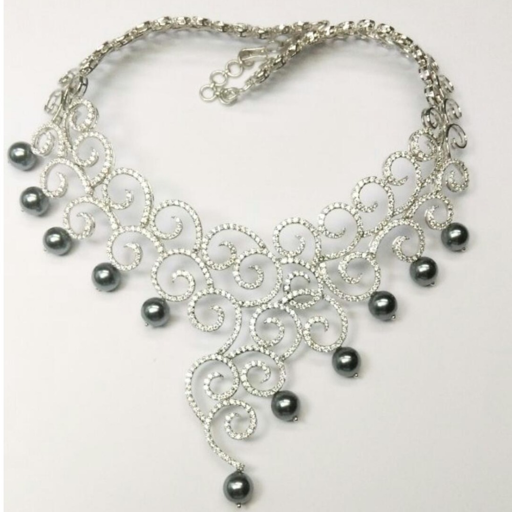 Stunning Diamond Pearls Modern Necklace ( Pieces )