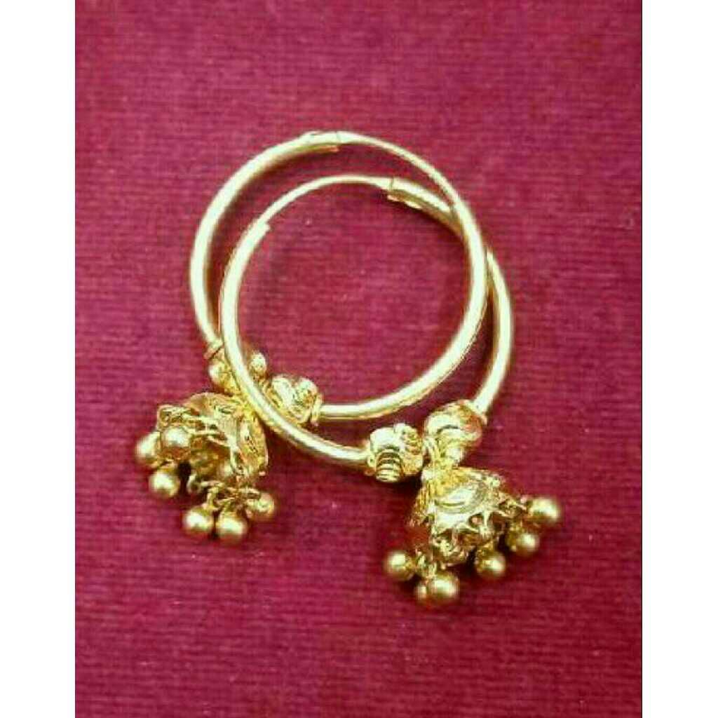 gold earrings