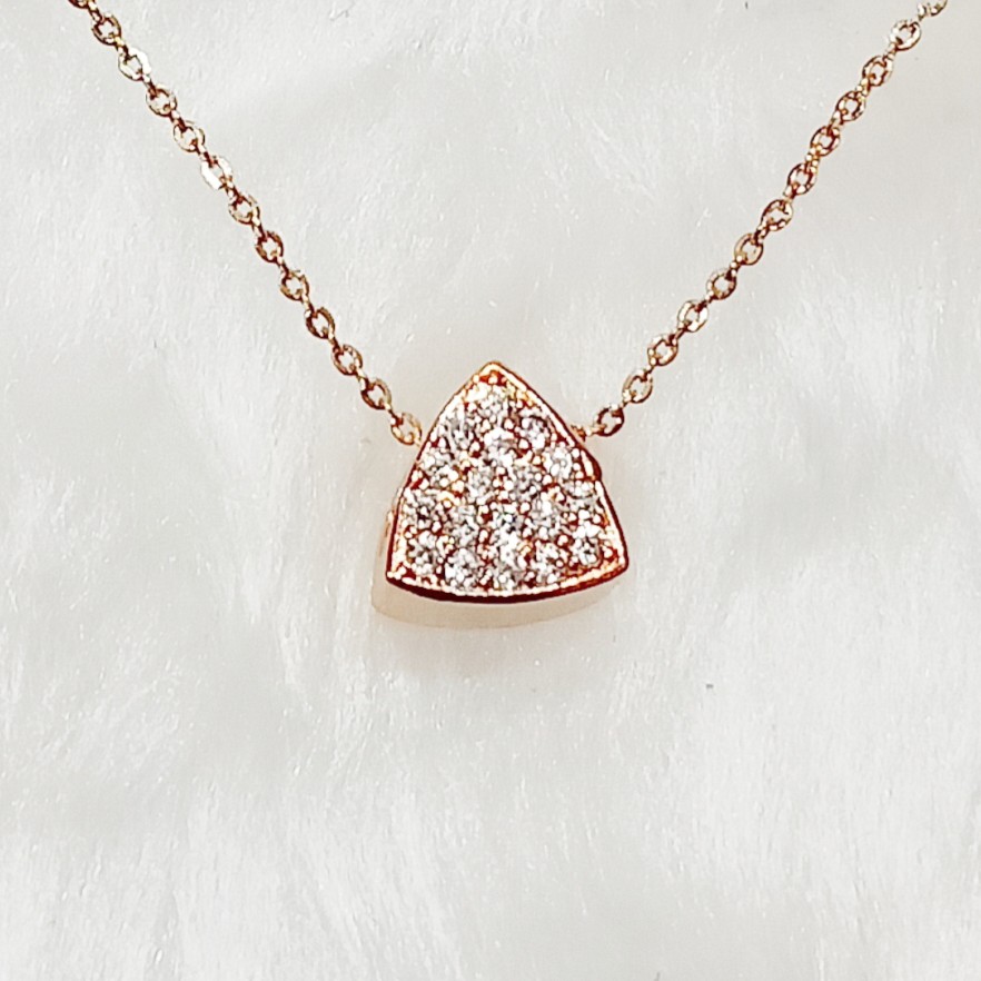 chin pendent