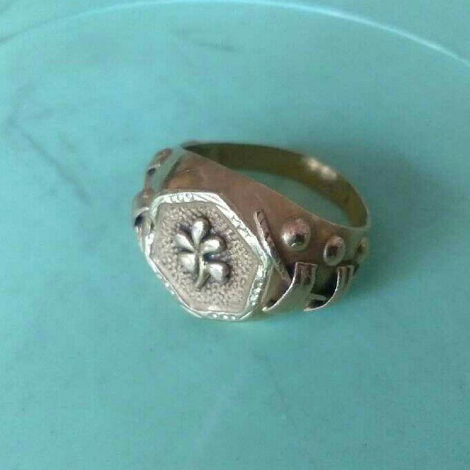 22k Gold fancy Flower Ring