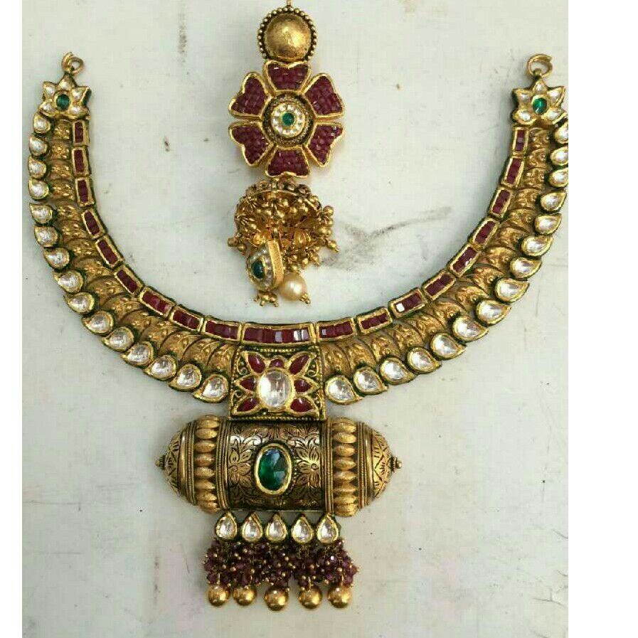 22K/916 Gold Antique Flower Designer Necklace Set