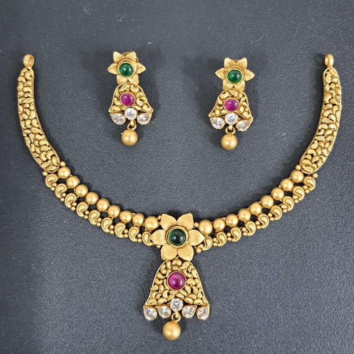 22 kt antique rose  design necklace set