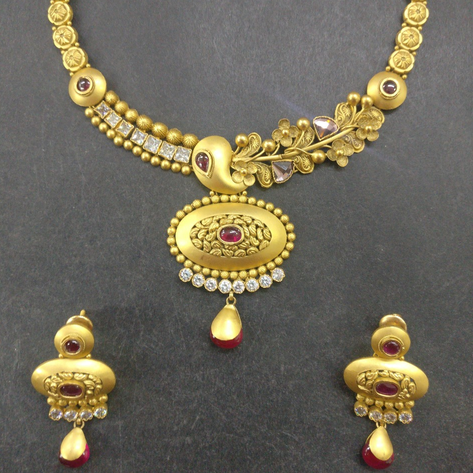 22 kt gold antique flower design necklace set