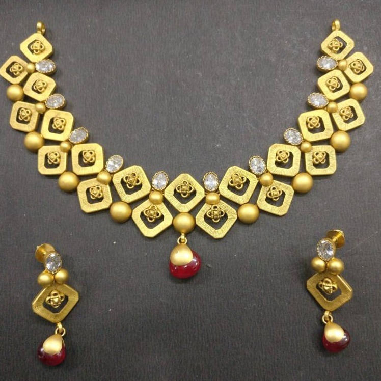 22K Gold square with ruby hanging Necklace Set