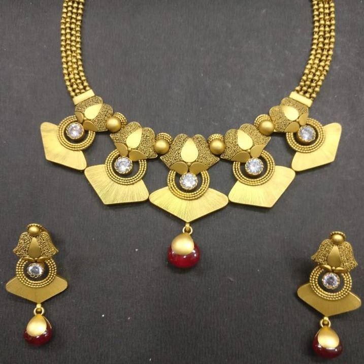 22K Gold Antique rajwadi Necklace Set