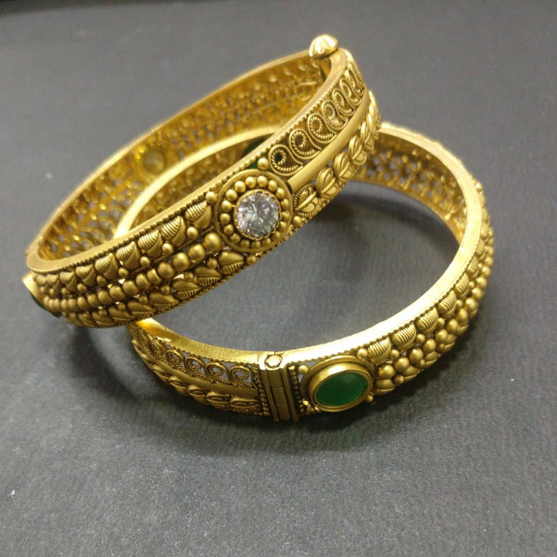Antique patla