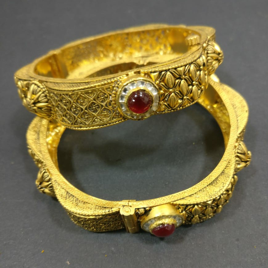 Antique patla