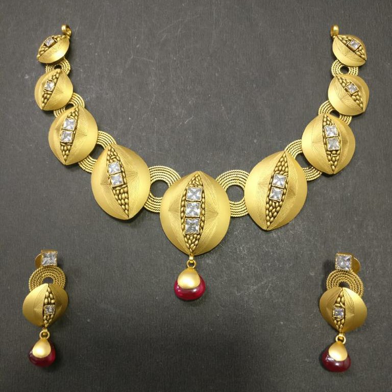 Monzonite set