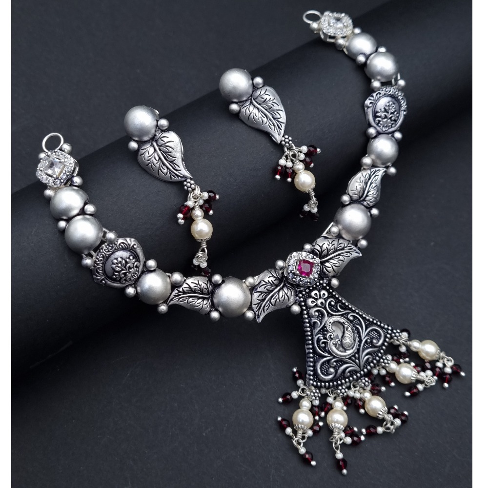 Timeless Splendor: Elegant Antique Jewelry Set