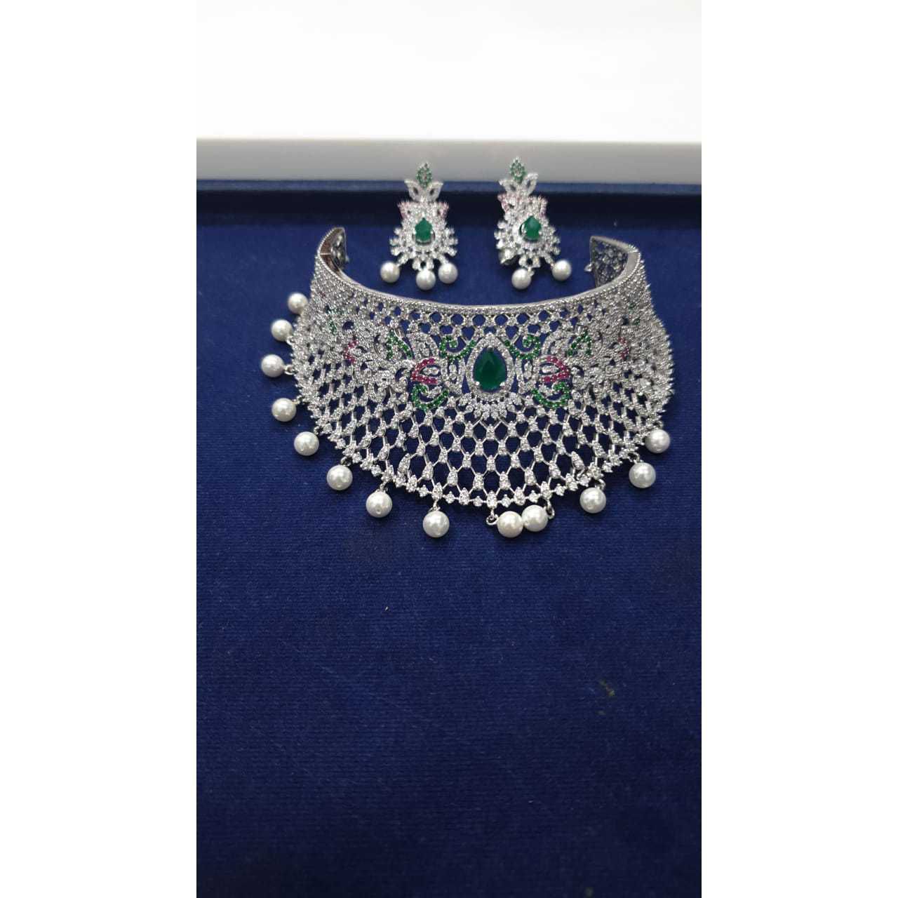 Diamond chokar
