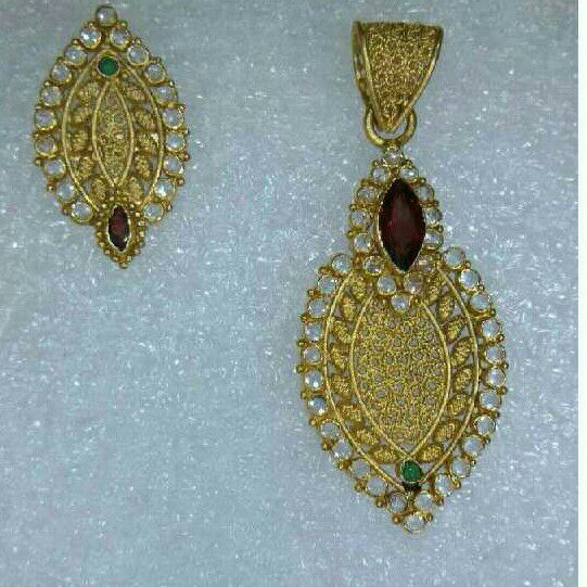 Gold Pendents Set