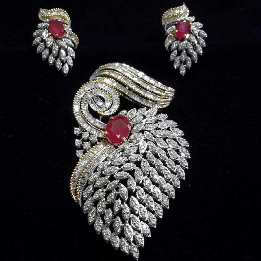 22KT Fancy Gold Pendent Set